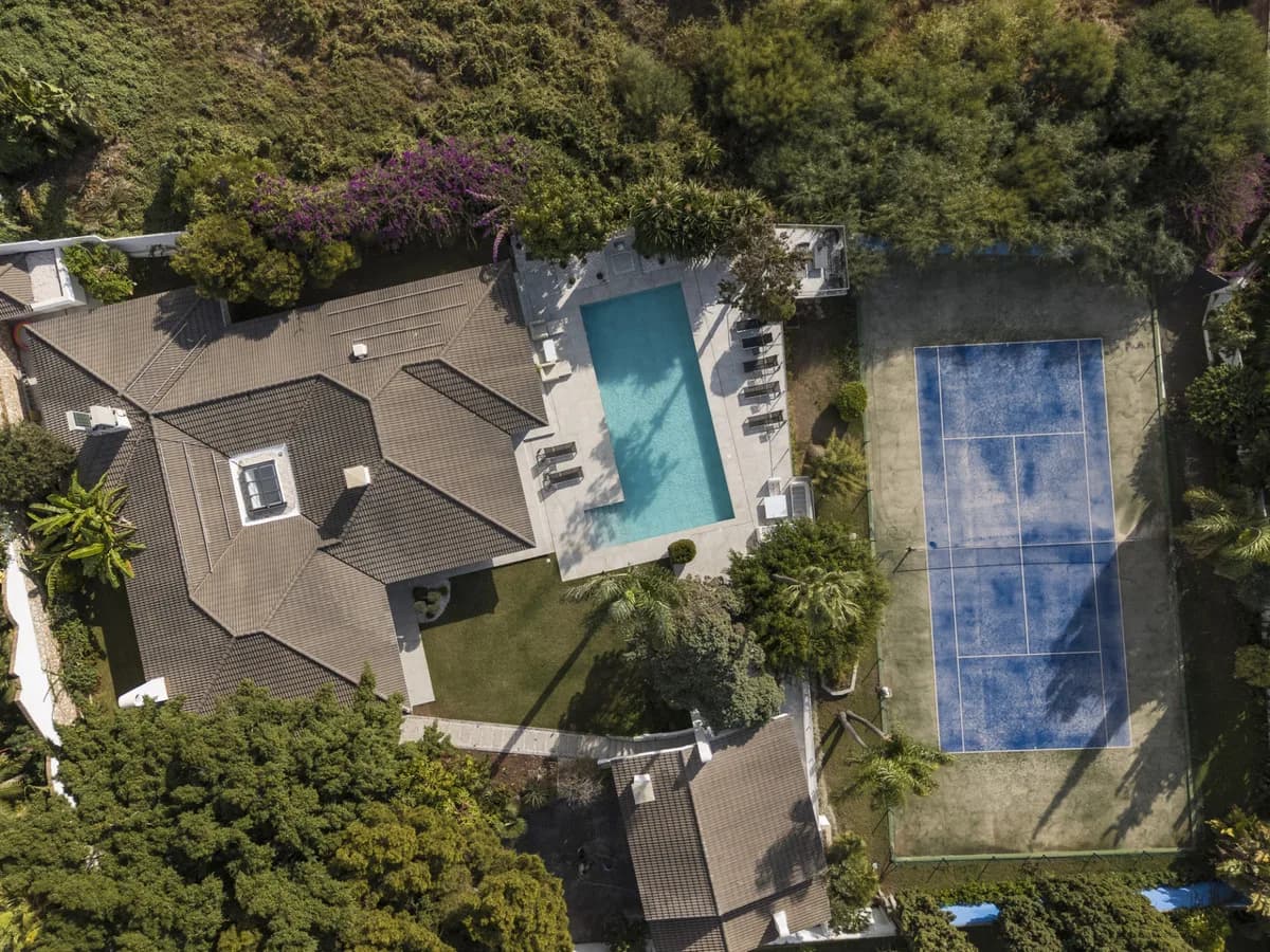 5 Bedroom Detached Villa for Sale in Marbella, Málaga - Image 5