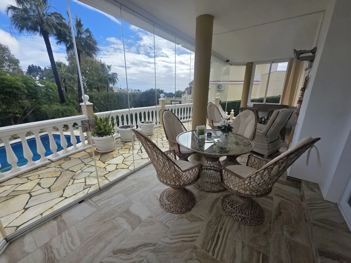 2 Bedroom Detached Villa for Sale in Calahonda, Málaga - Image 3