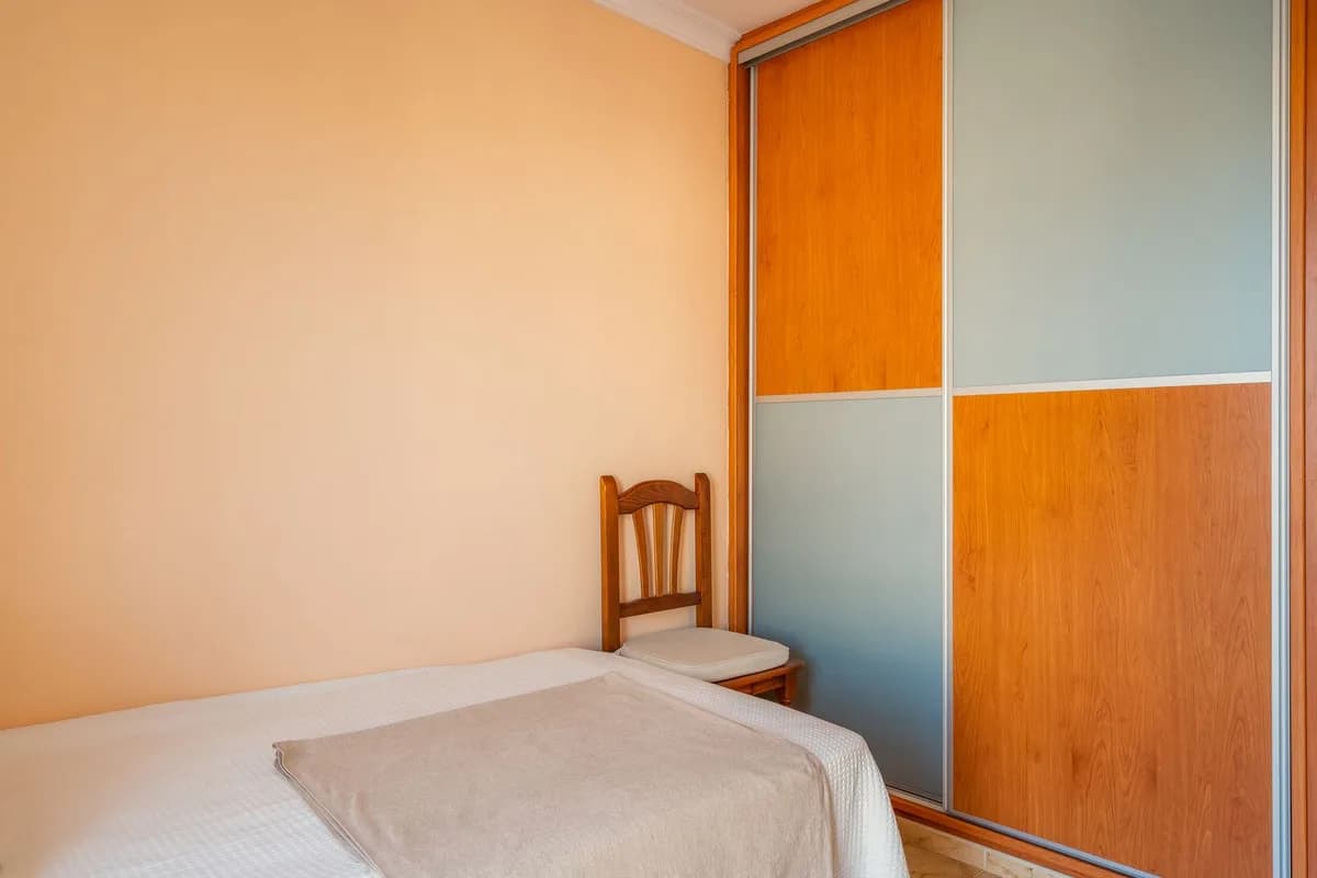 2 Bedroom Top Floor Apartment for Sale in Fuengirola, Málaga - Image 4