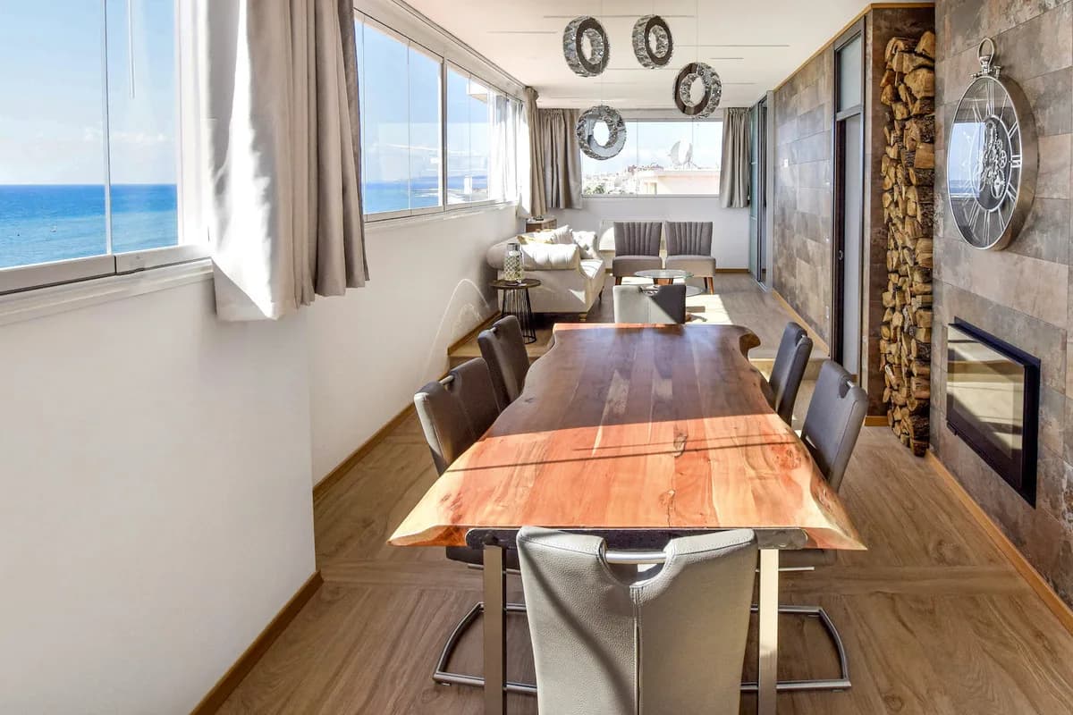2 Bedroom Penthouse for Sale in Estepona, Málaga - Image 2