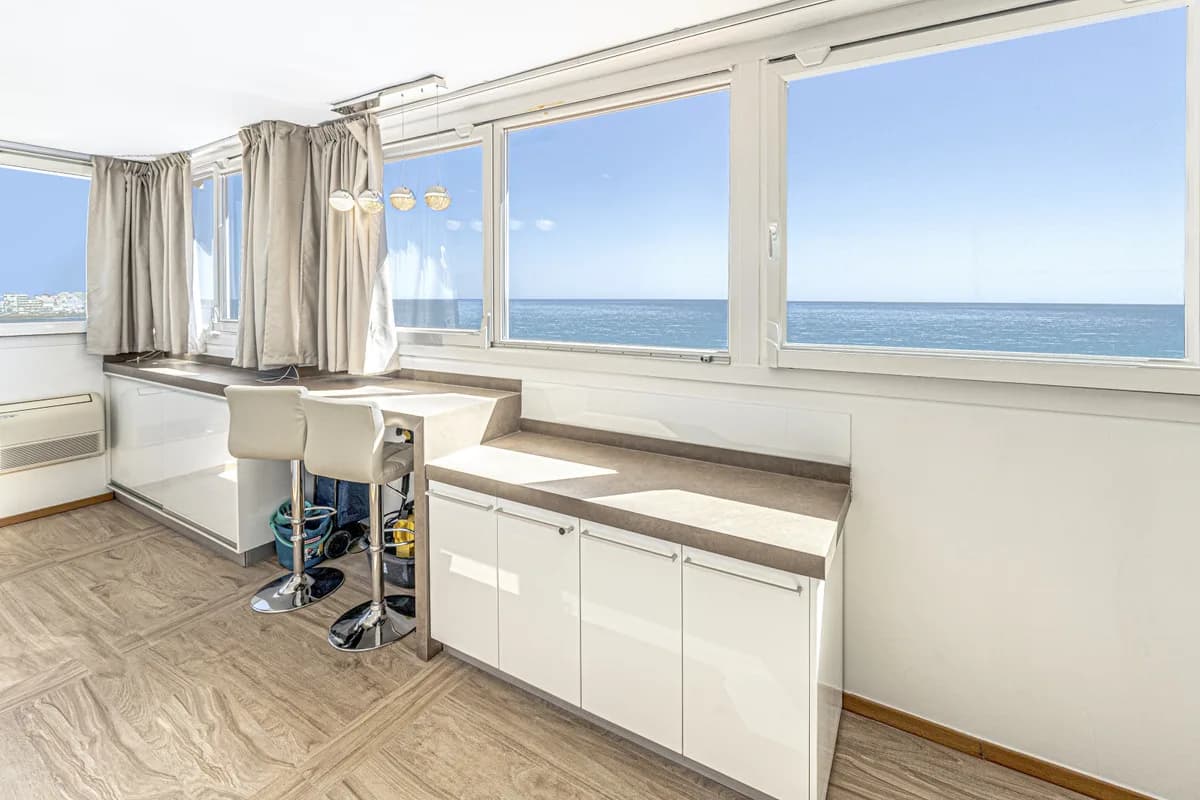 2 Bedroom Penthouse for Sale in Estepona, Málaga - Image 4