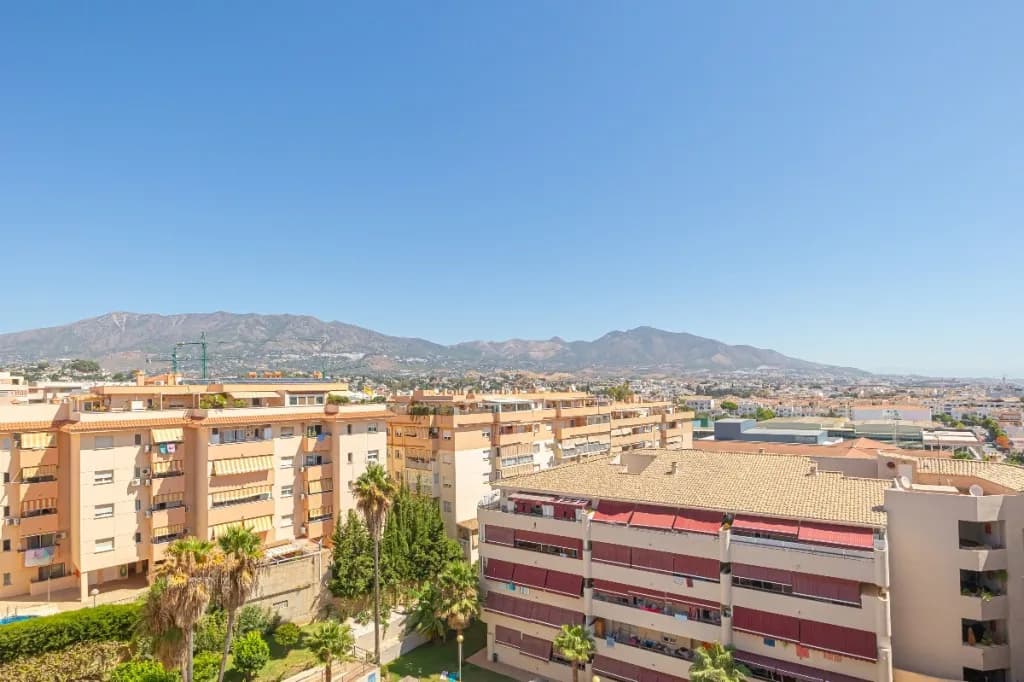 2 Bedroom Penthouse for Sale in Las Lagunas, Málaga - Image 7