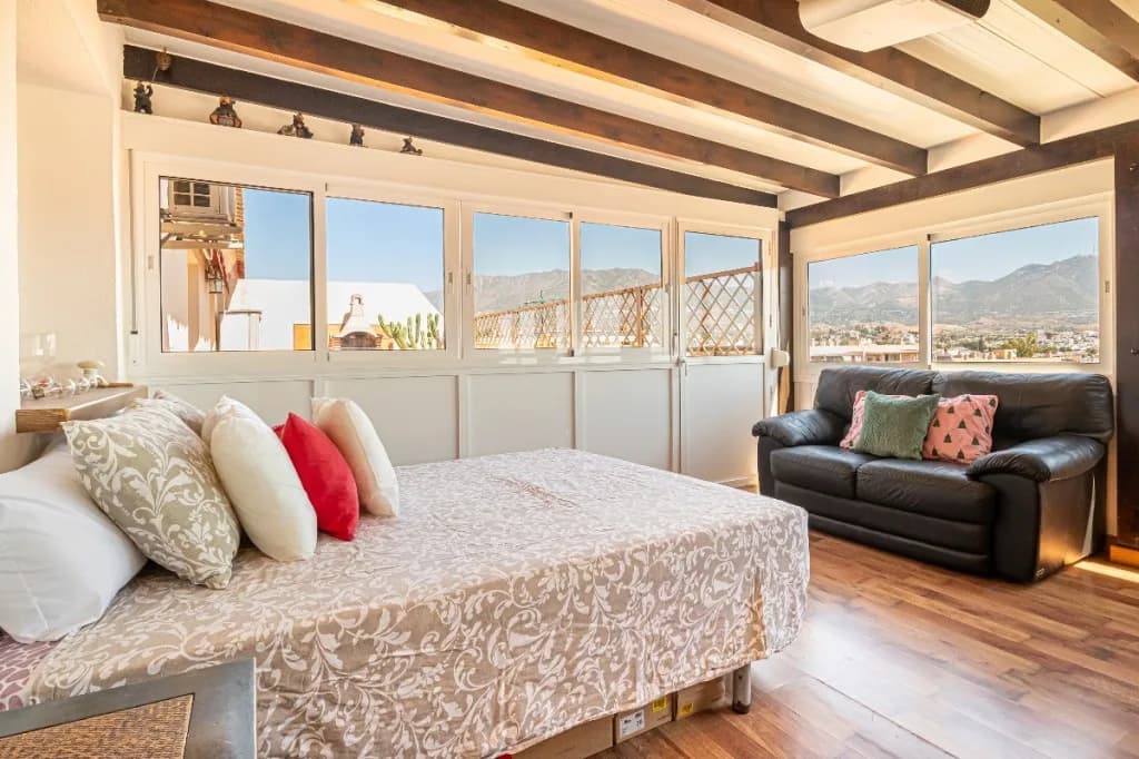 2 Bedroom Penthouse for Sale in Las Lagunas, Málaga - Image 9