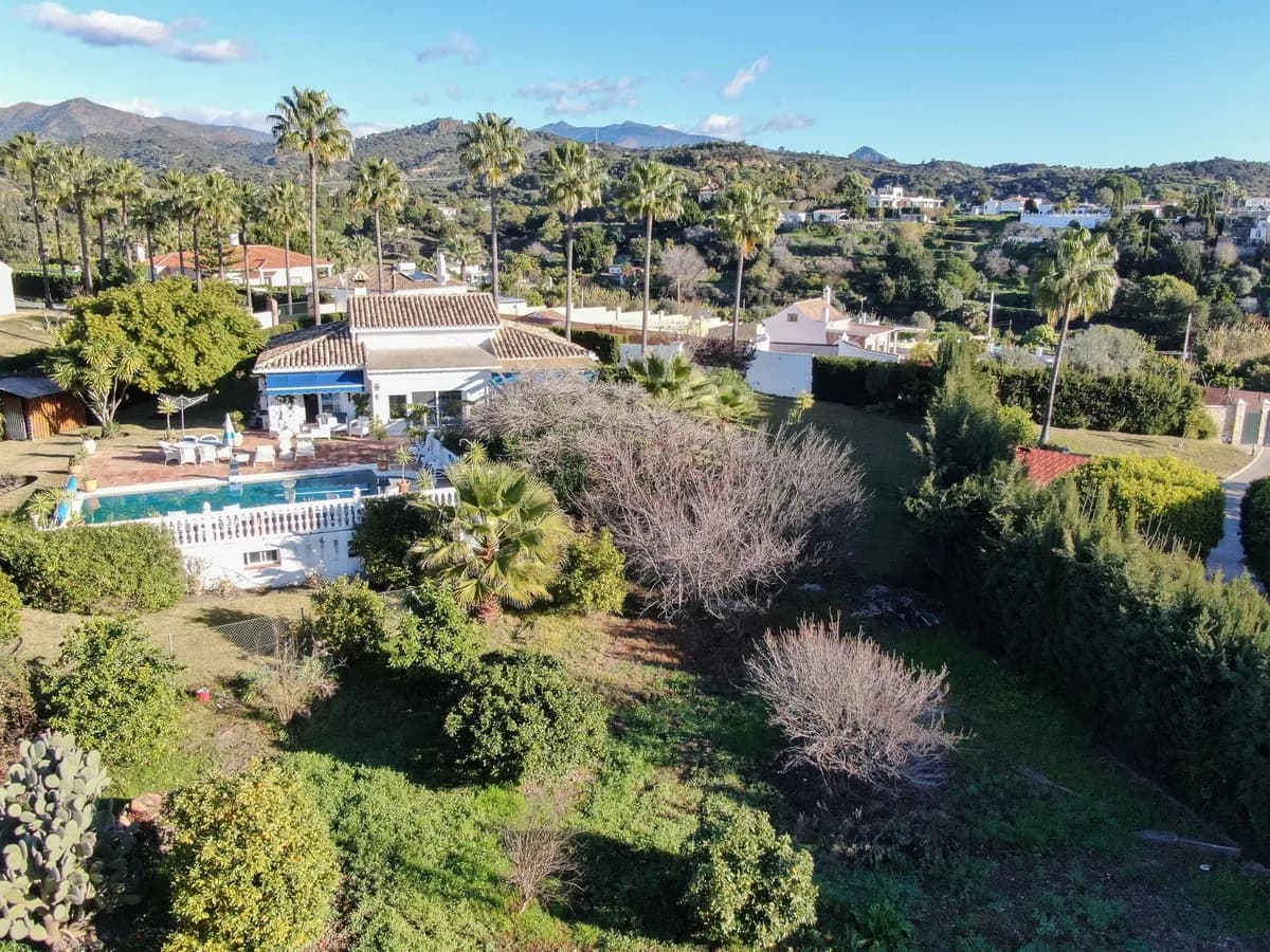3 Bedroom Finca - Cortijo for Sale in Estepona, Málaga - Image 5