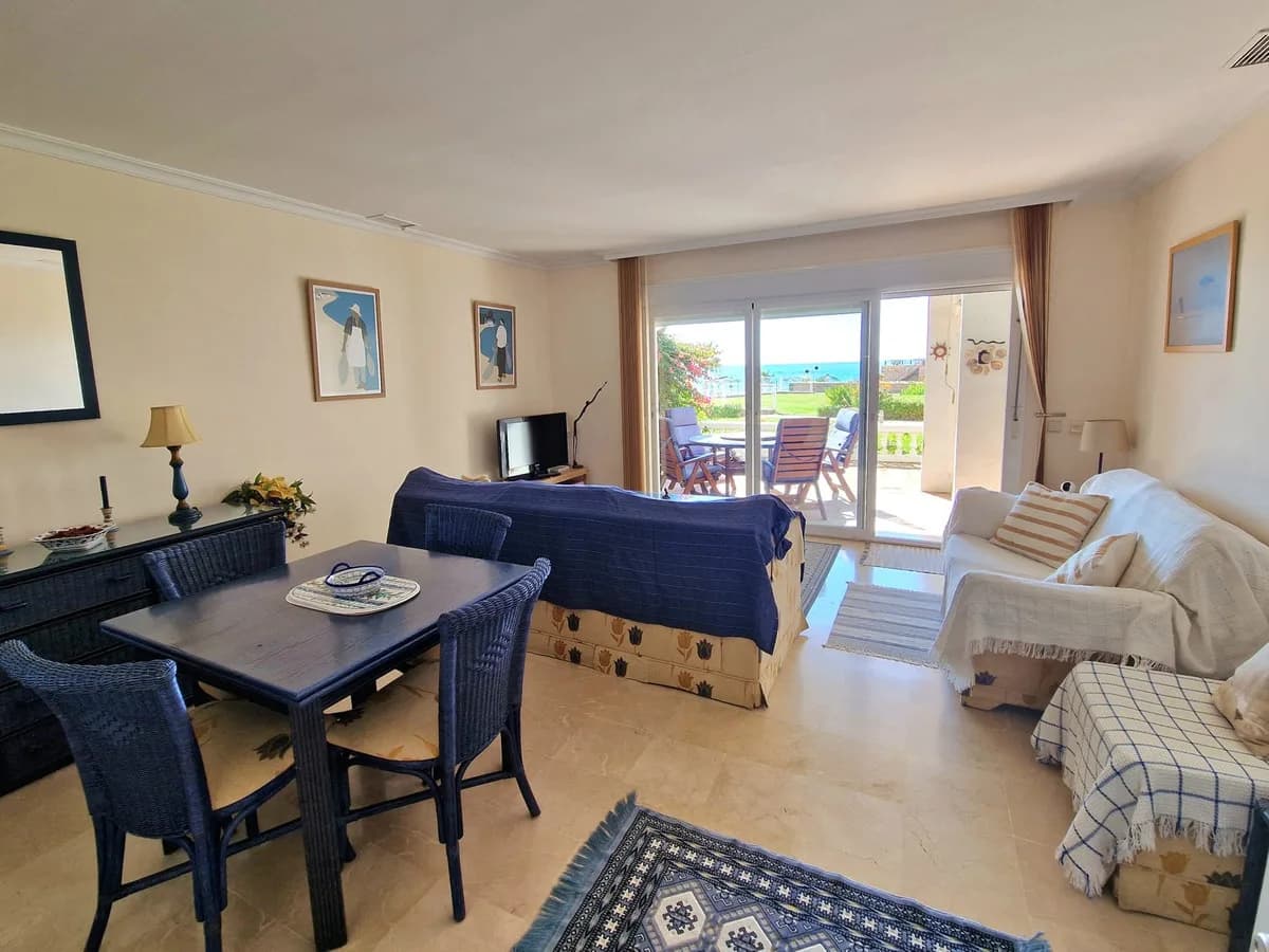 2 Bedroom Semi-Detached House for Sale in Casares, Málaga - Image 5