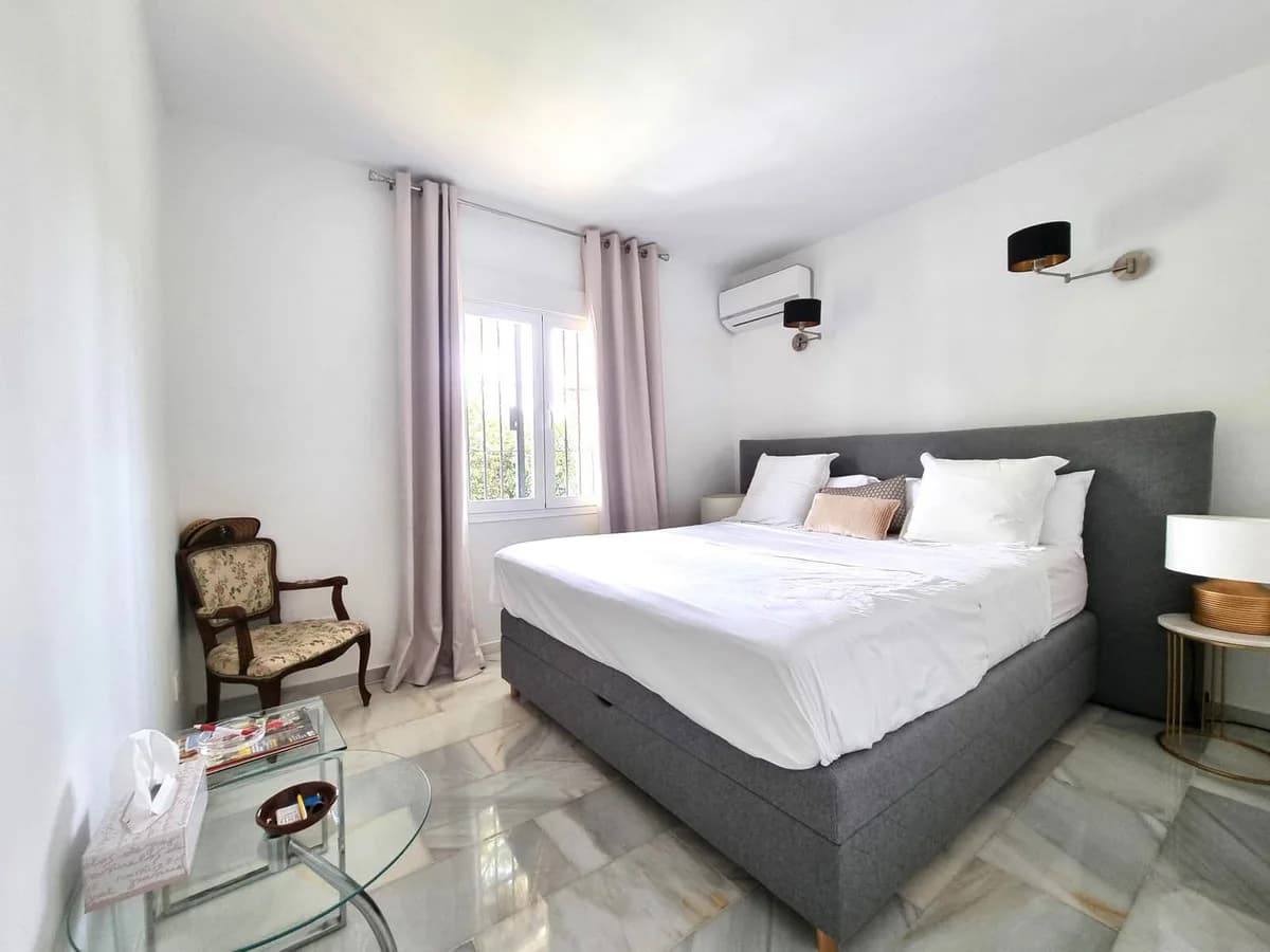 3 Bedroom Detached Villa for Sale in Calahonda, Málaga - Image 9