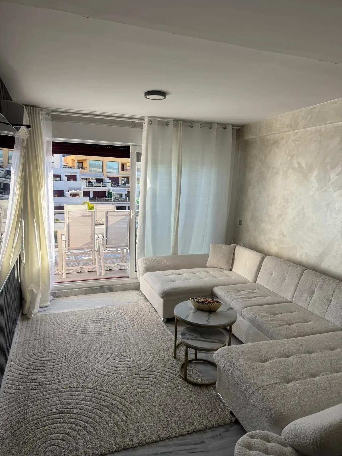 3 Bedroom Penthouse Duplex for Sale in Benahavís, Málaga - Image 2
