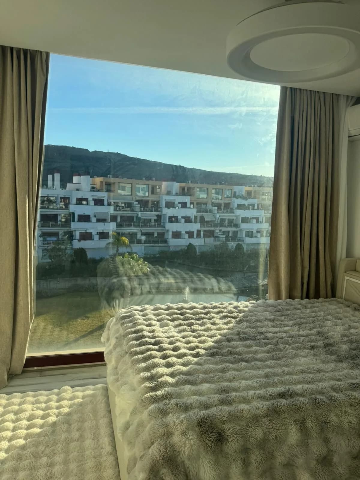 3 Bedroom Penthouse Duplex for Sale in Benahavís, Málaga - Image 4