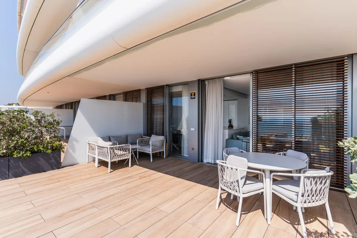 2 Bedroom Ground Floor Apartment for Sale in Estepona, Málaga - Image 3