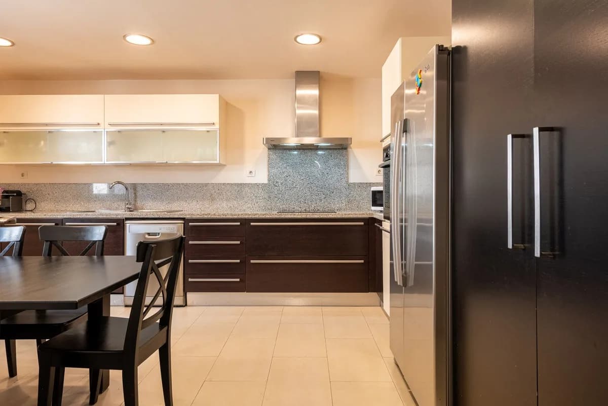 4 Bedroom Townhouse for Sale in Benahavís, Málaga - Image 6