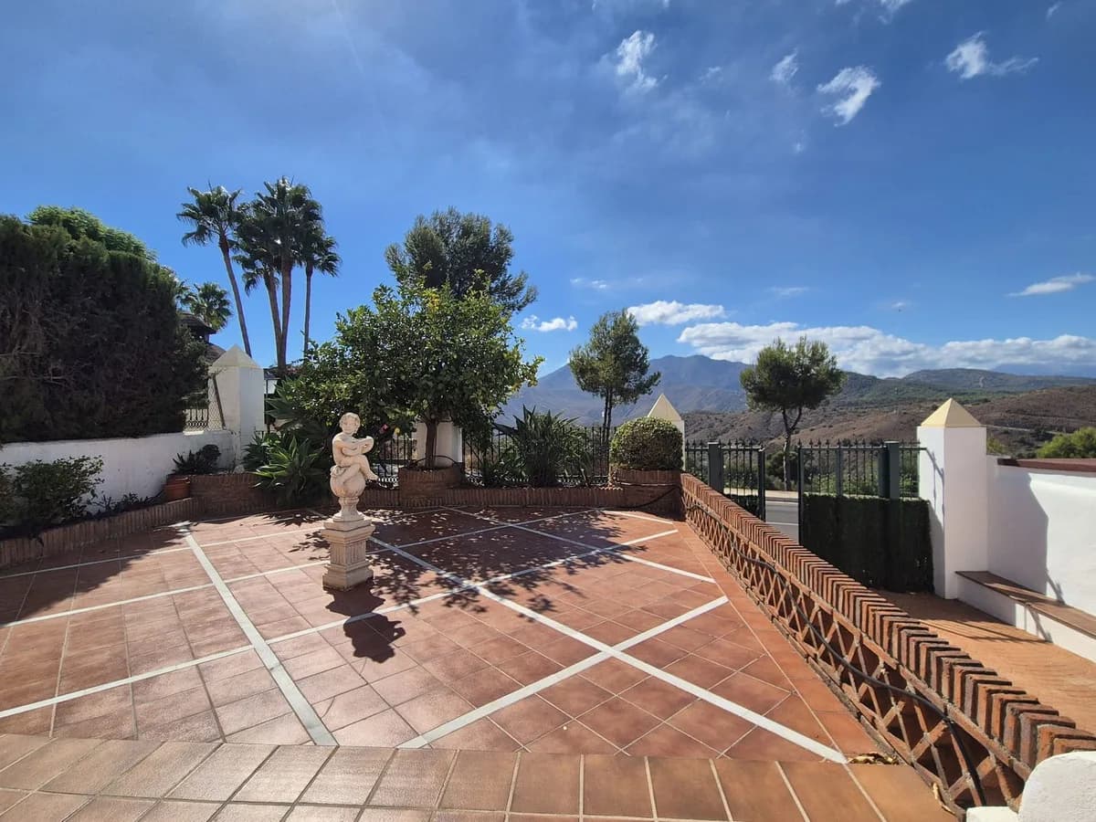 3 Bedroom Semi-Detached House for Sale in Alhaurin Golf, Málaga