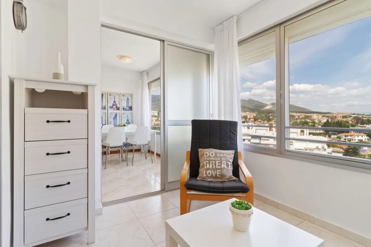 1 Bedroom Middle Floor Apartment for Sale in Benalmadena Costa, Málaga - Image 9