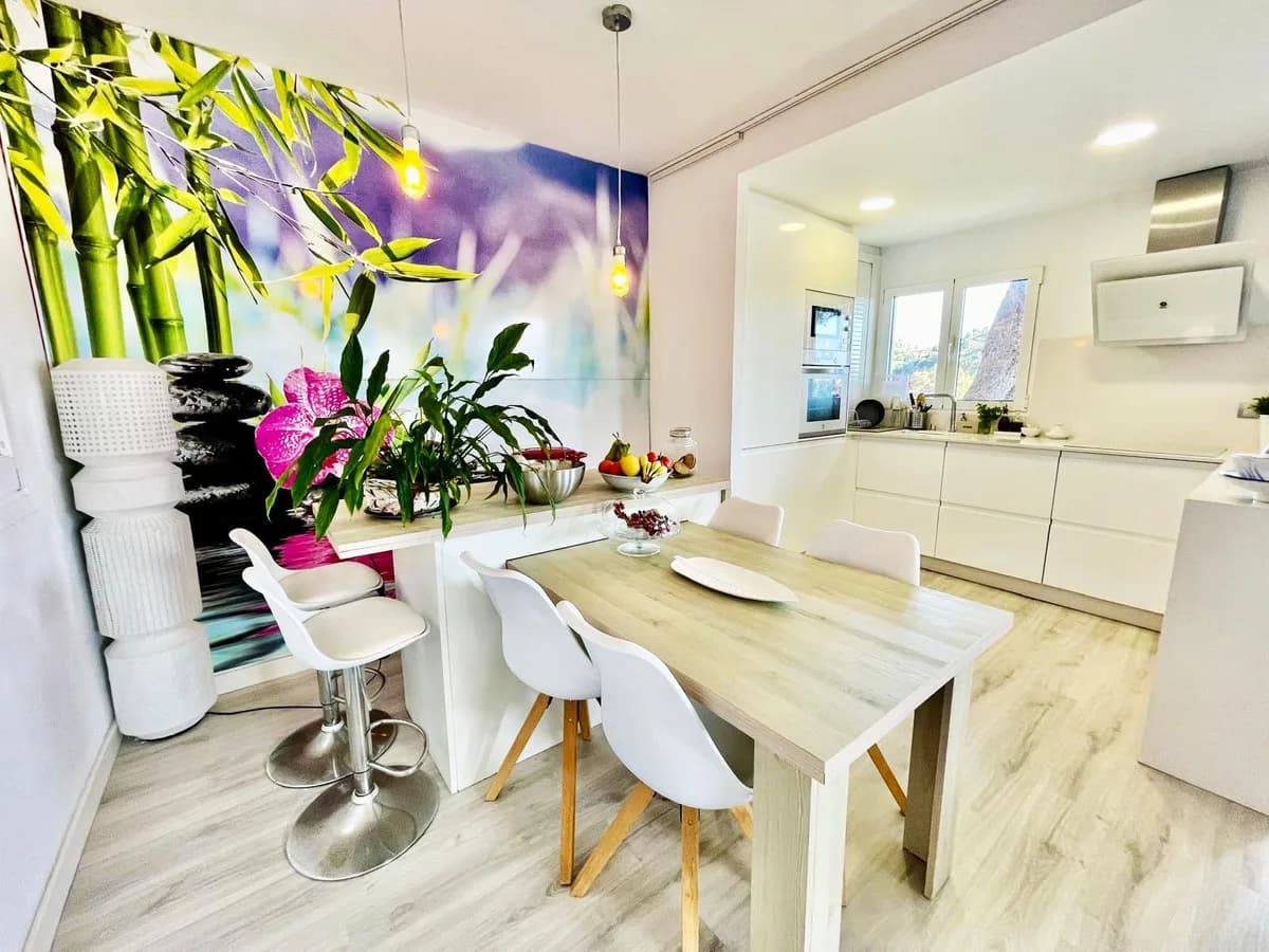 2 Bedroom Townhouse for Sale in Benalmadena Costa, Málaga - Image 2