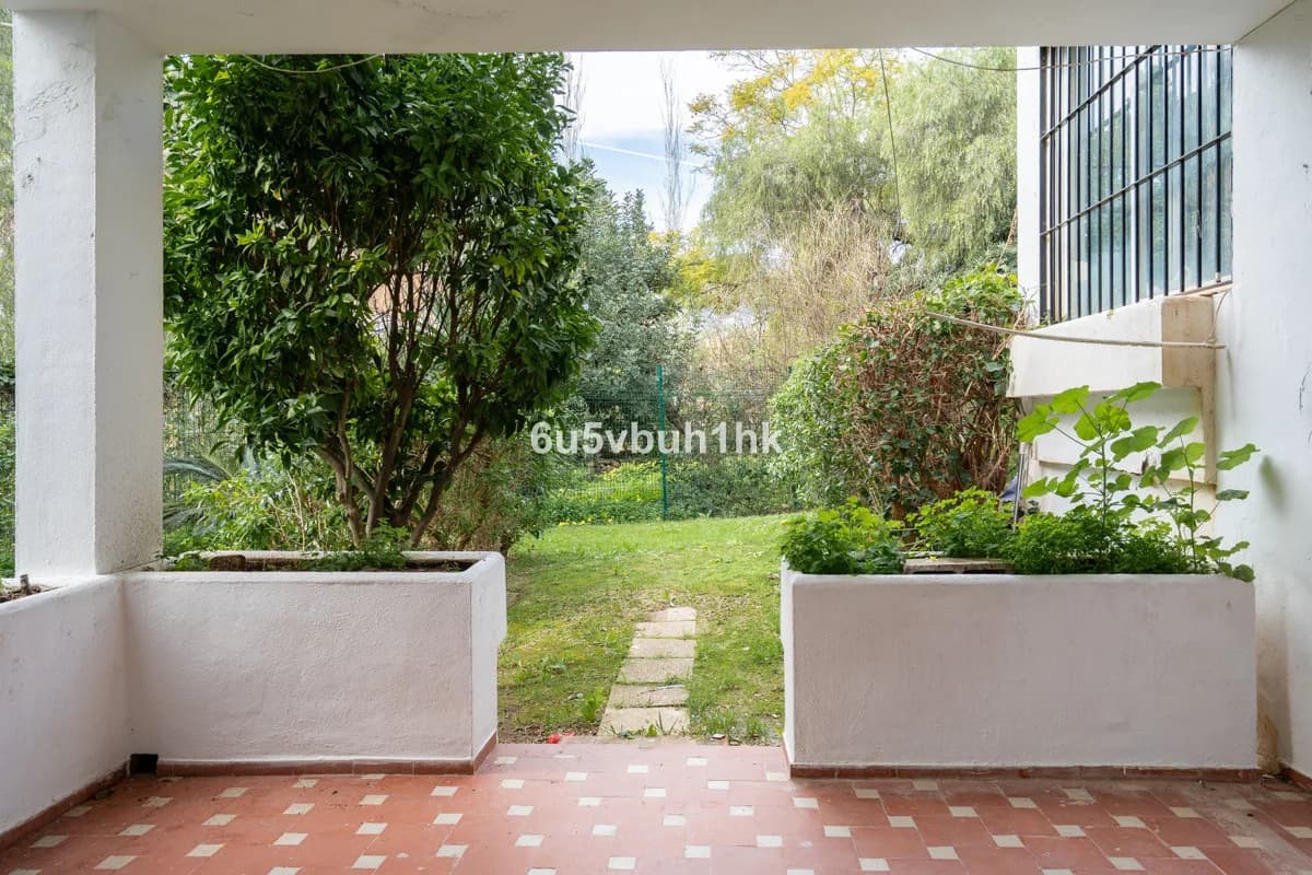 1 Bedroom Ground Floor Apartment for Sale in Los Pacos, Málaga - Image 6