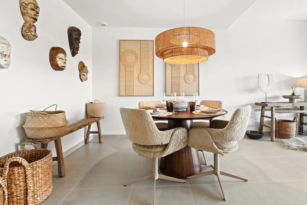 3 Bedroom Middle Floor Apartment for Sale in Estepona, Málaga - Image 9