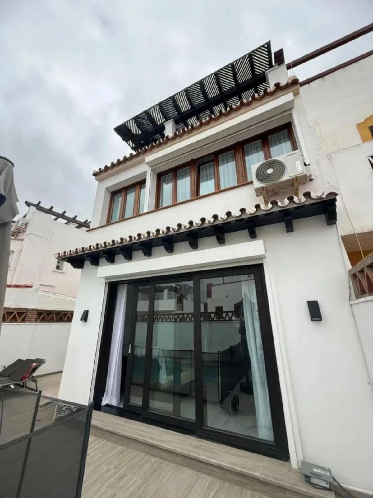 4 Bedroom Townhouse for Sale in Marbella, Málaga - Image 2