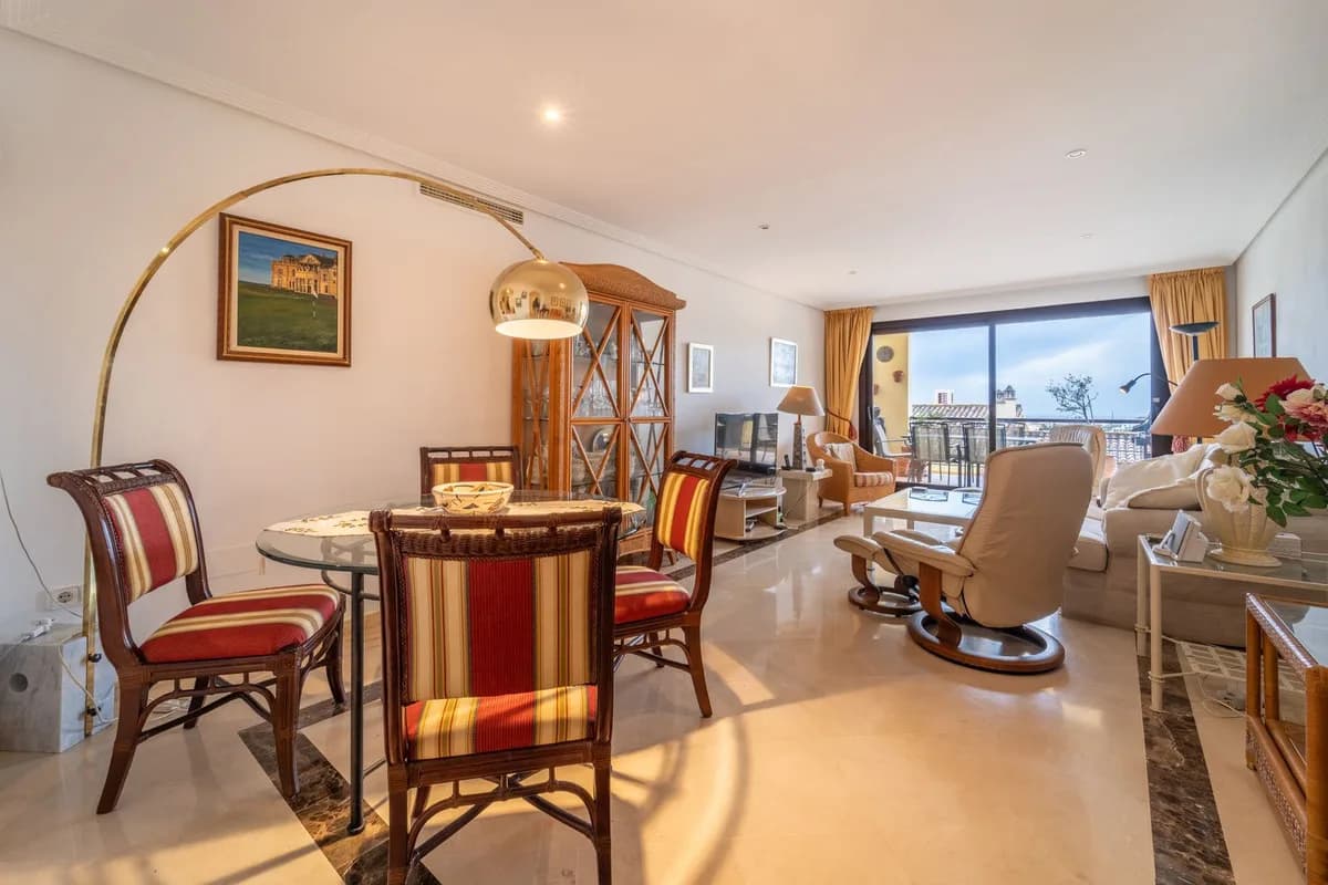 3 Bedroom Ground Floor Apartment for Sale in Los Arqueros, Málaga - Image 2