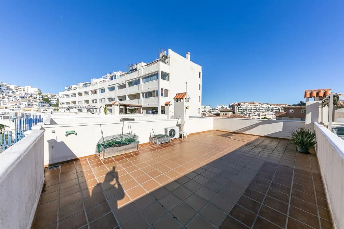 2 Bedroom Penthouse Duplex for Sale in Torrequebrada, Málaga - Image 4