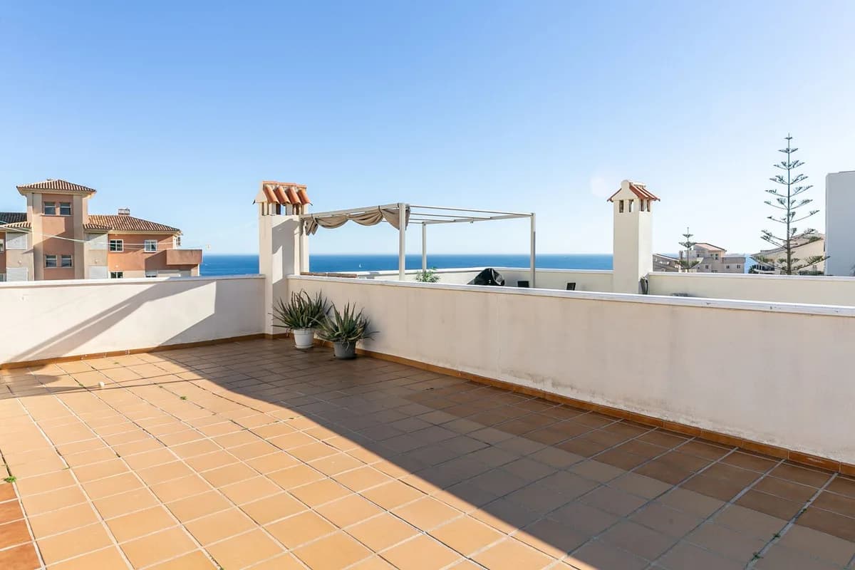 2 Bedroom Penthouse Duplex for Sale in Torrequebrada, Málaga - Image 5