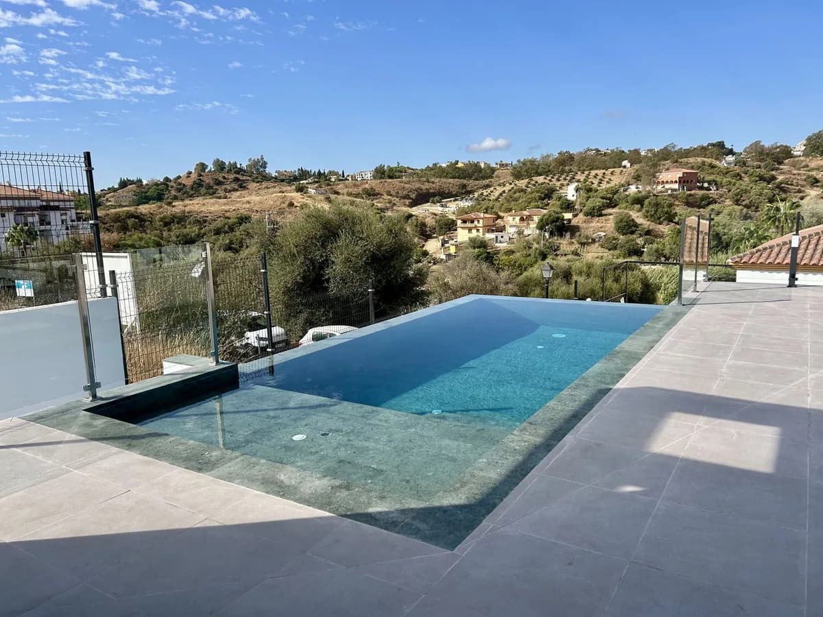 4 Bedroom Detached Villa for Sale in Campo Mijas, Málaga - Image 5