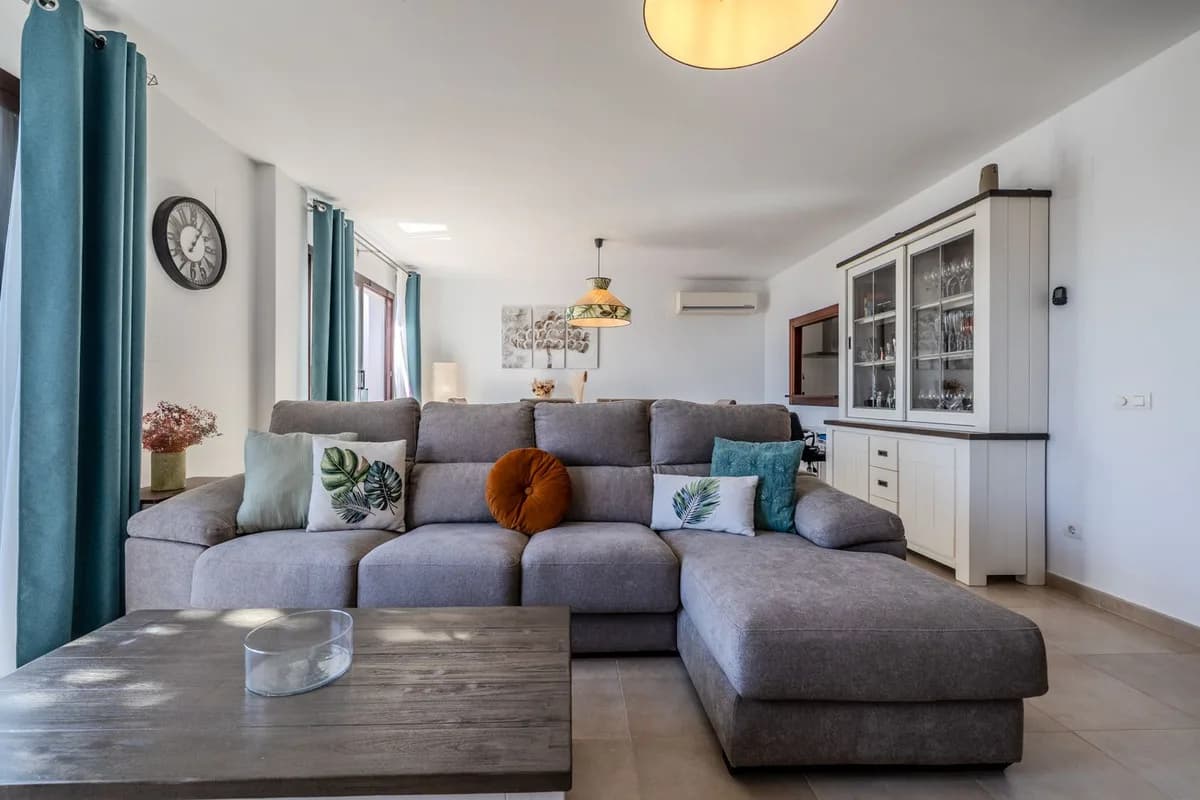2 Bedroom Penthouse Duplex for Sale in Altos de los Monteros, Málaga - Image 8