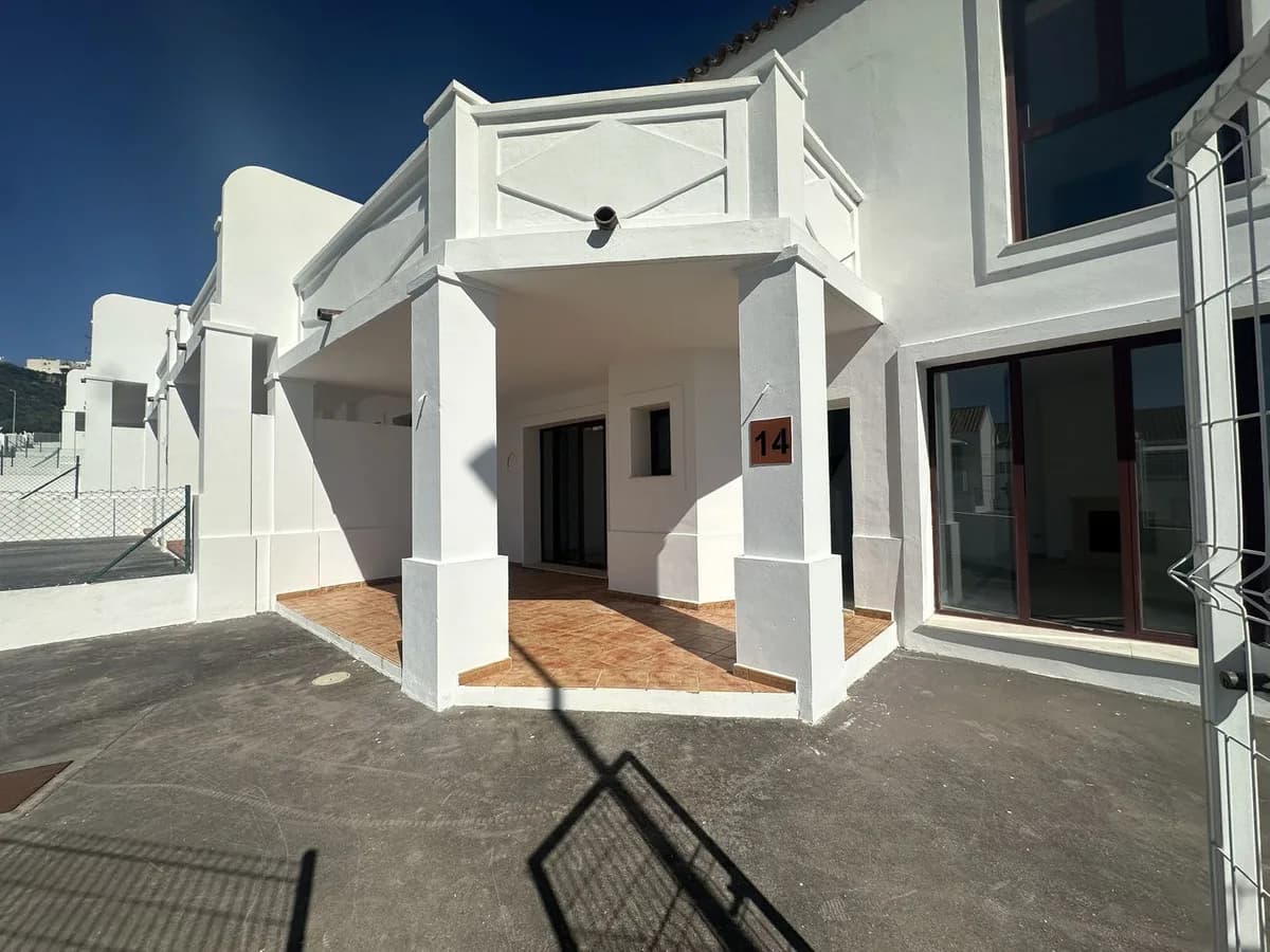 2 Bedroom Townhouse for Sale in Doña Julia, Málaga - Image 2