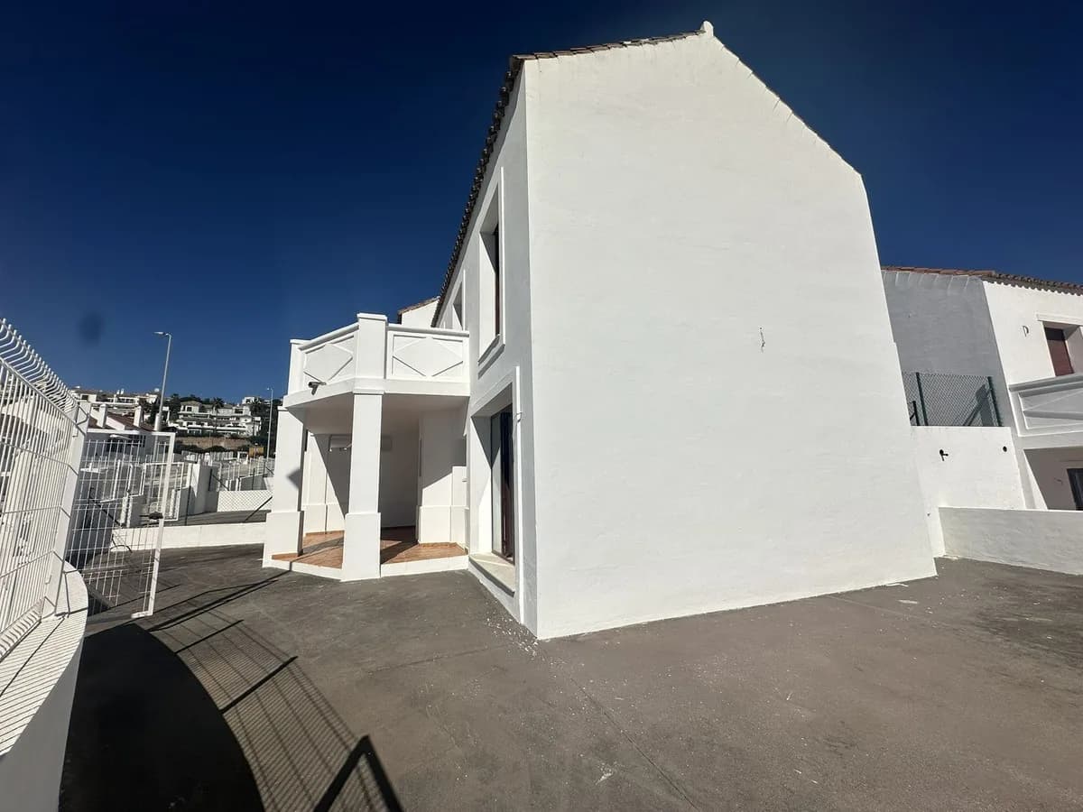2 Bedroom Townhouse for Sale in Doña Julia, Málaga - Image 7