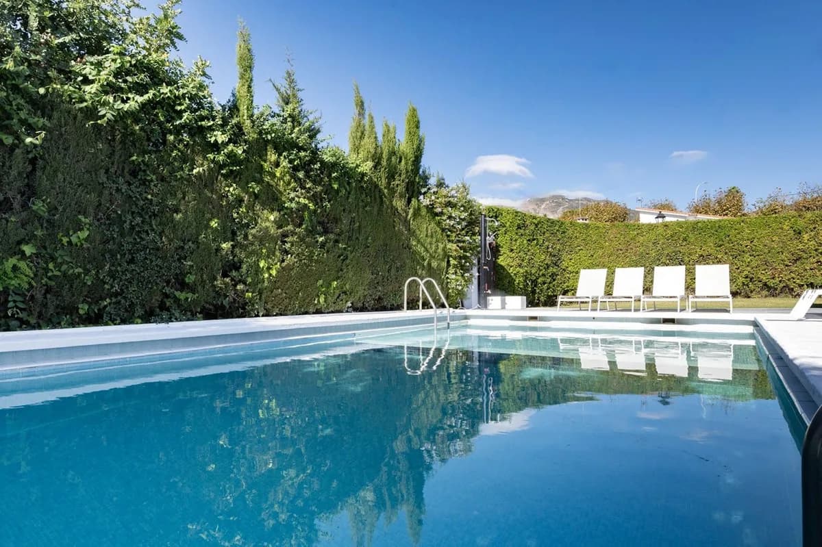 6 Bedroom Detached Villa for Sale in Benalmadena, Málaga - Image 4