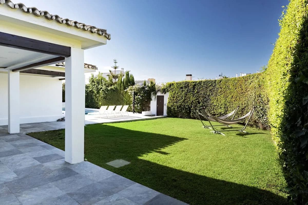 6 Bedroom Detached Villa for Sale in Benalmadena, Málaga - Image 9
