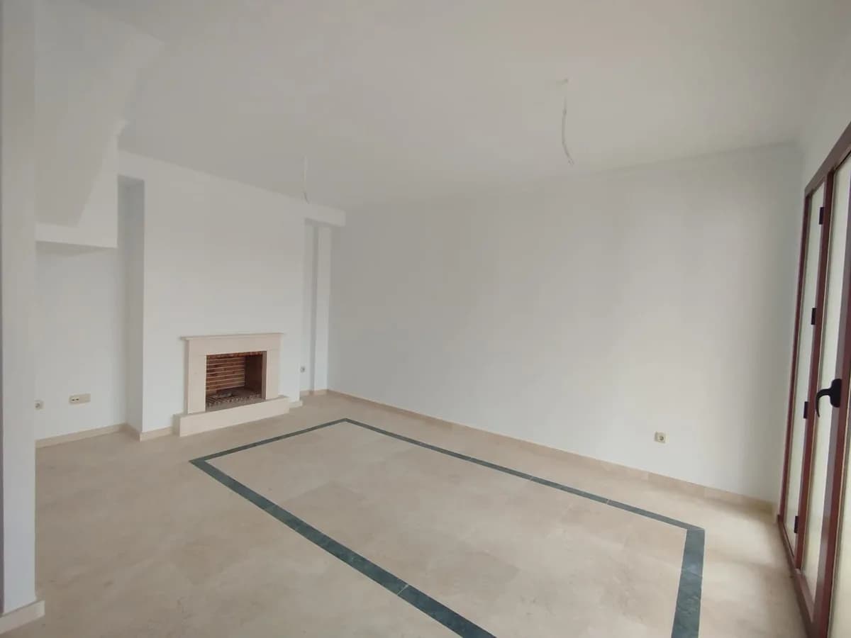 3 Bedroom Townhouse for Sale in Doña Julia, Málaga - Image 7