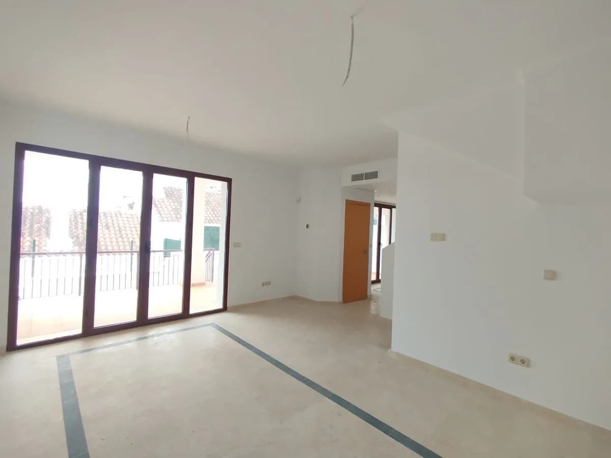 3 Bedroom Townhouse for Sale in Doña Julia, Málaga - Image 8