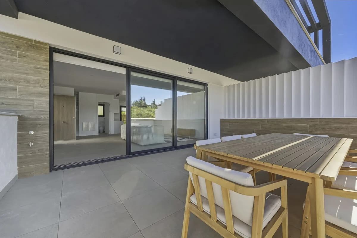 3 Bedroom Semi-Detached House for Sale in Atalaya, Málaga - Image 9