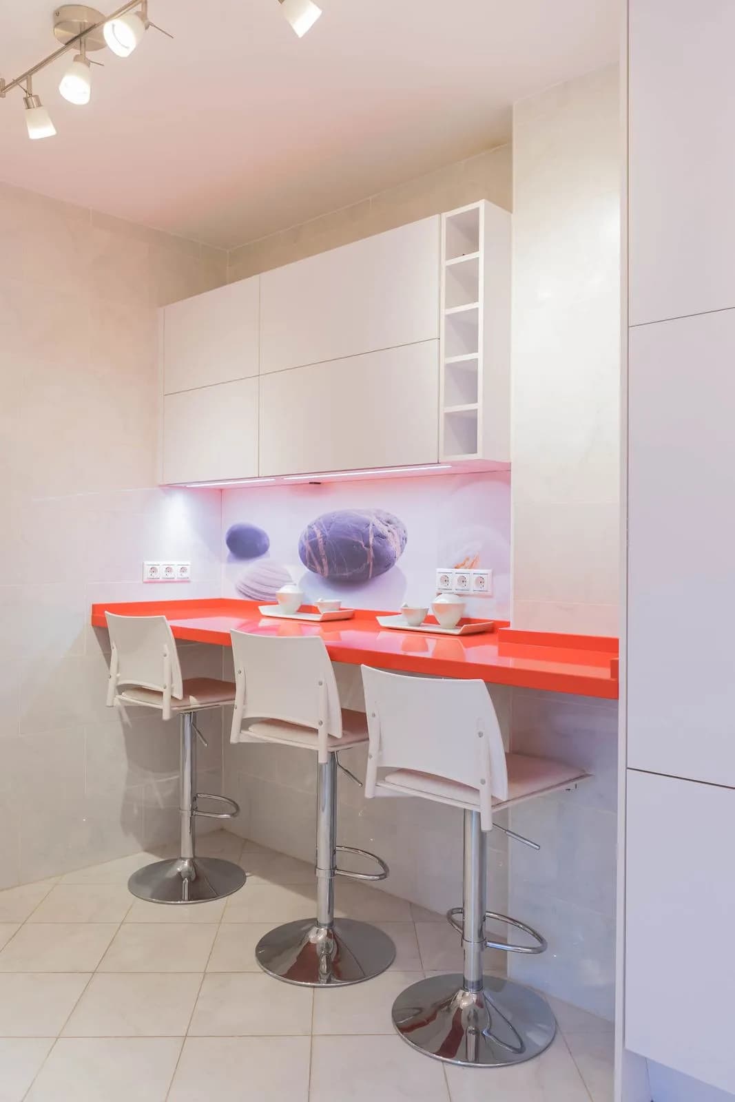 2 Bedroom Middle Floor Apartment for Sale in Las Lagunas, Málaga - Image 9