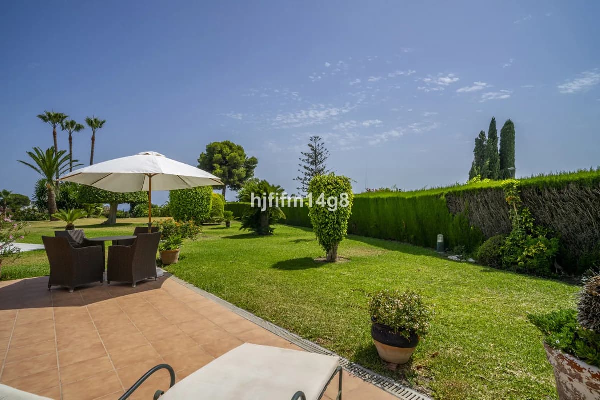 3 Bedroom Townhouse for Sale in Nueva Andalucía, Málaga - Image 2