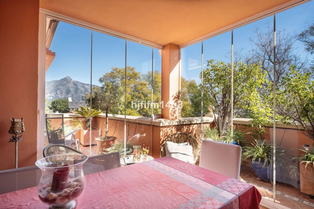 3 Bedroom Penthouse for Sale in Nueva Andalucía, Málaga - Image 3