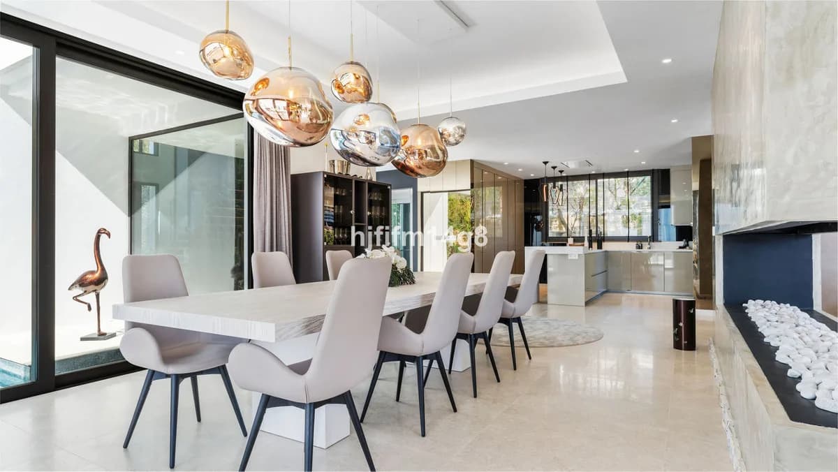 5 Bedroom Detached Villa for Sale in Los Flamingos, Málaga - Image 8