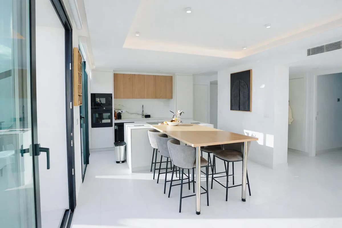 3 Bedroom Penthouse for Sale in Fuengirola, Málaga - Image 2