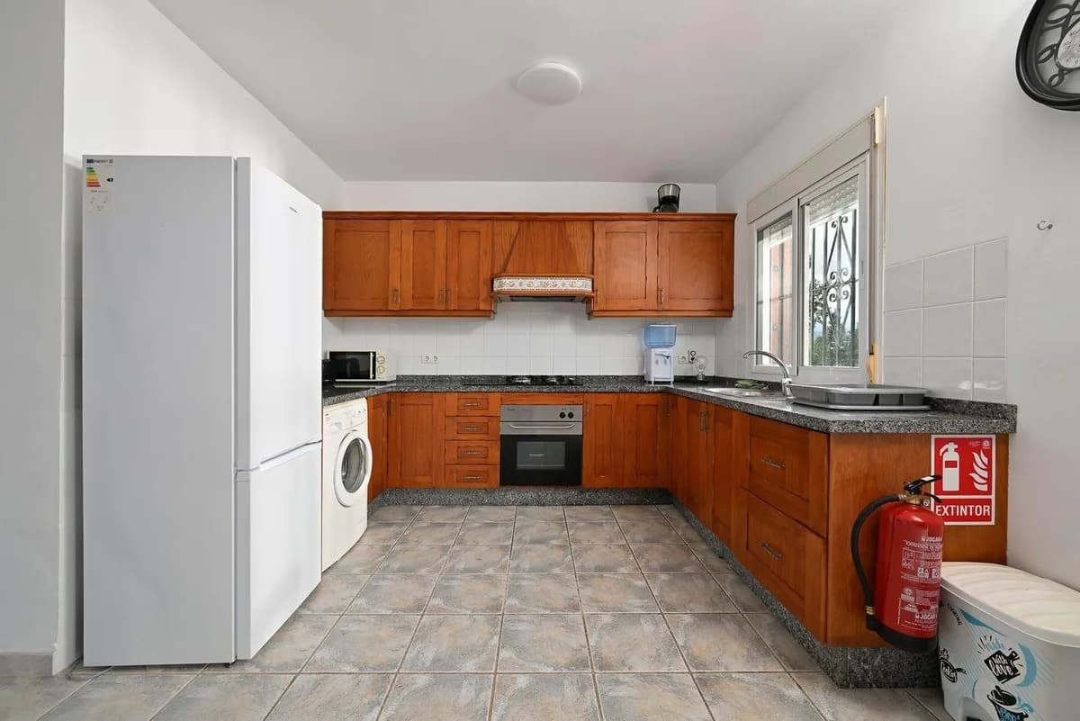 2 Bedroom Finca - Cortijo for Sale in Coín, Málaga - Image 3