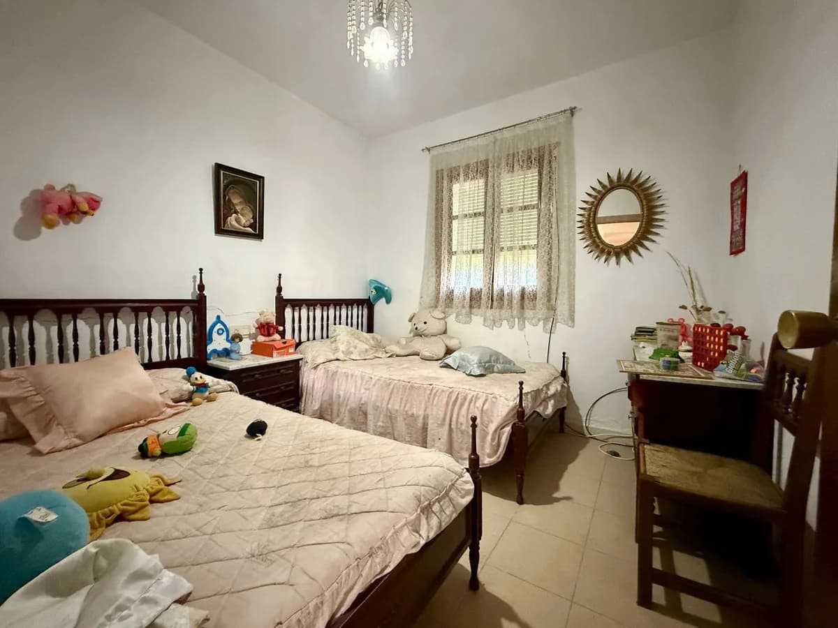 3 Bedroom Detached Villa for Sale in Coín, Málaga - Image 8