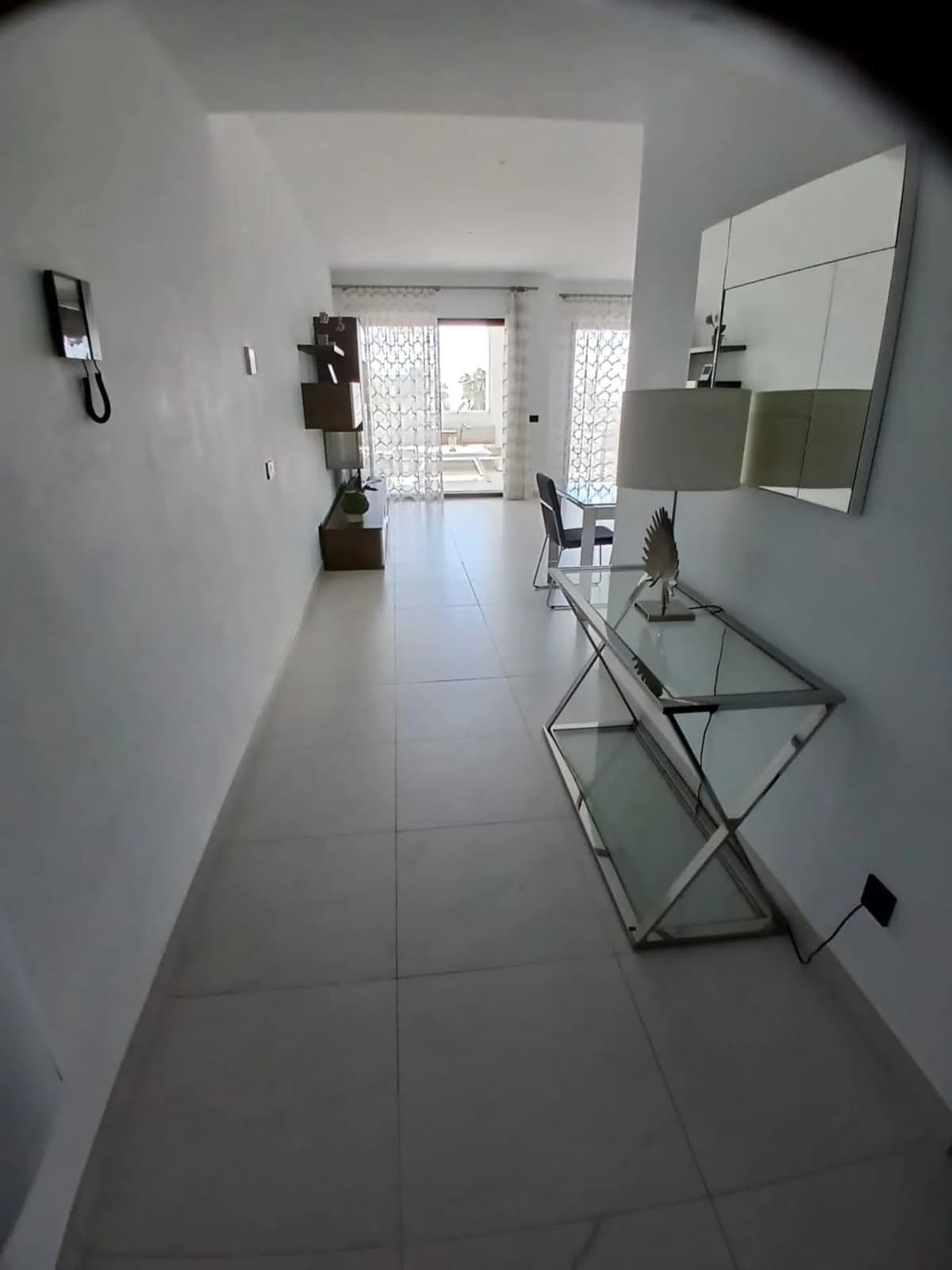 2 Bedroom Middle Floor Apartment for Sale in Estepona, Málaga - Image 9