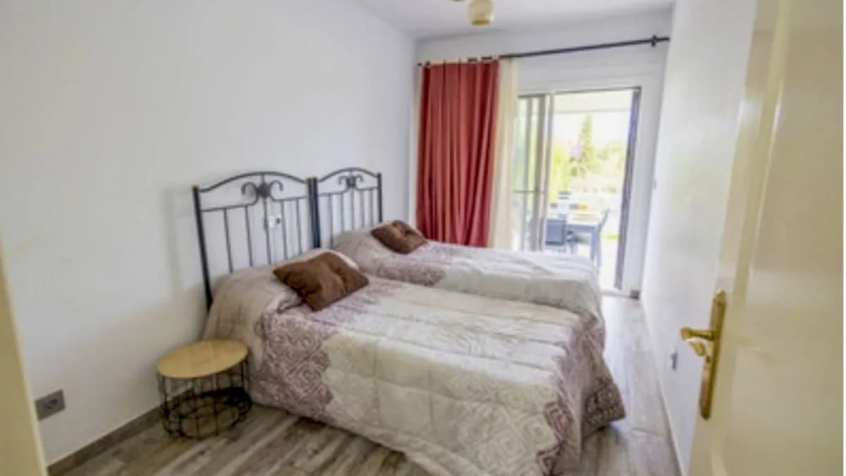 4 Bedroom Detached Villa for Sale in Estepona, Málaga - Image 8