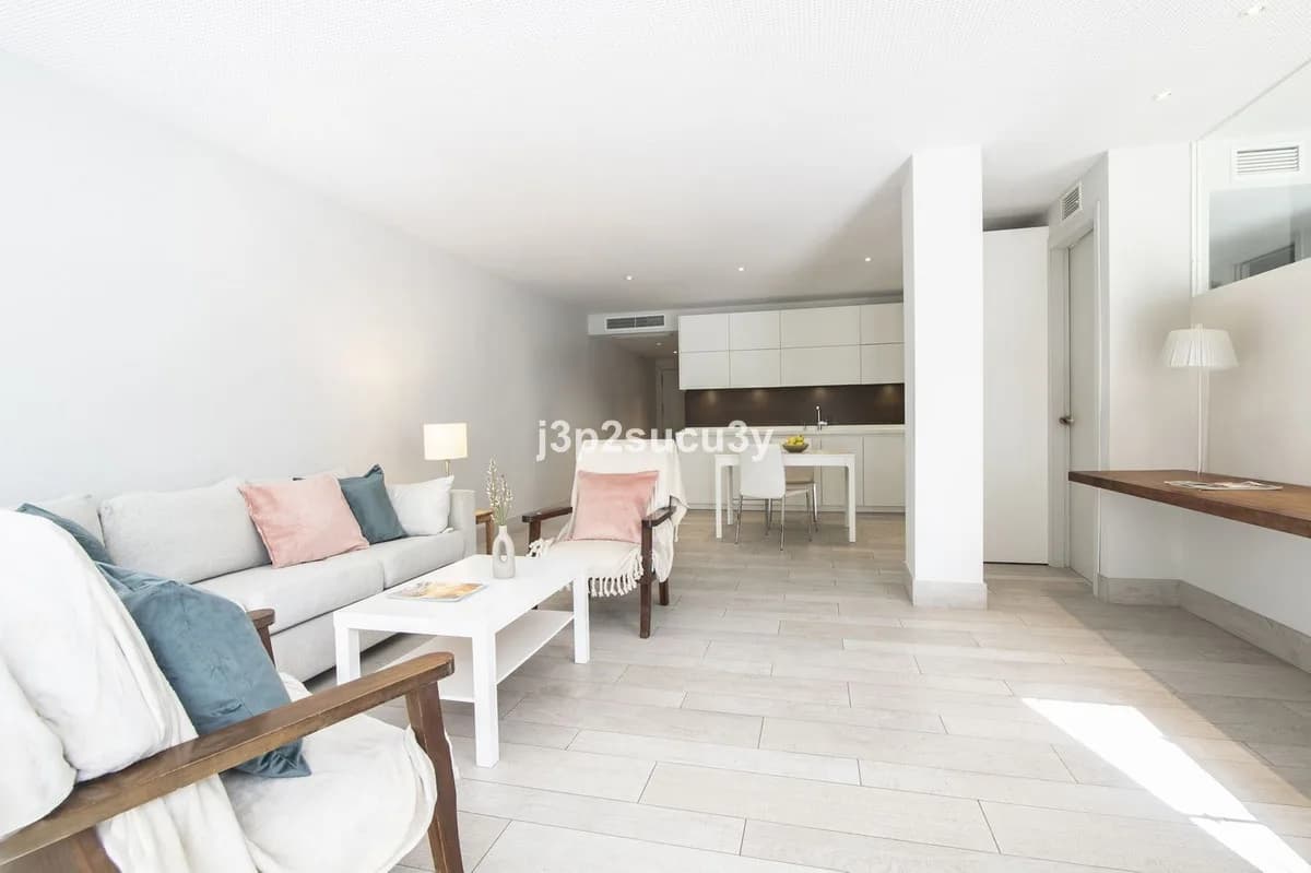 3 Bedroom Ground Floor Apartment for Sale in Guadalmina Baja, Málaga - Image 8