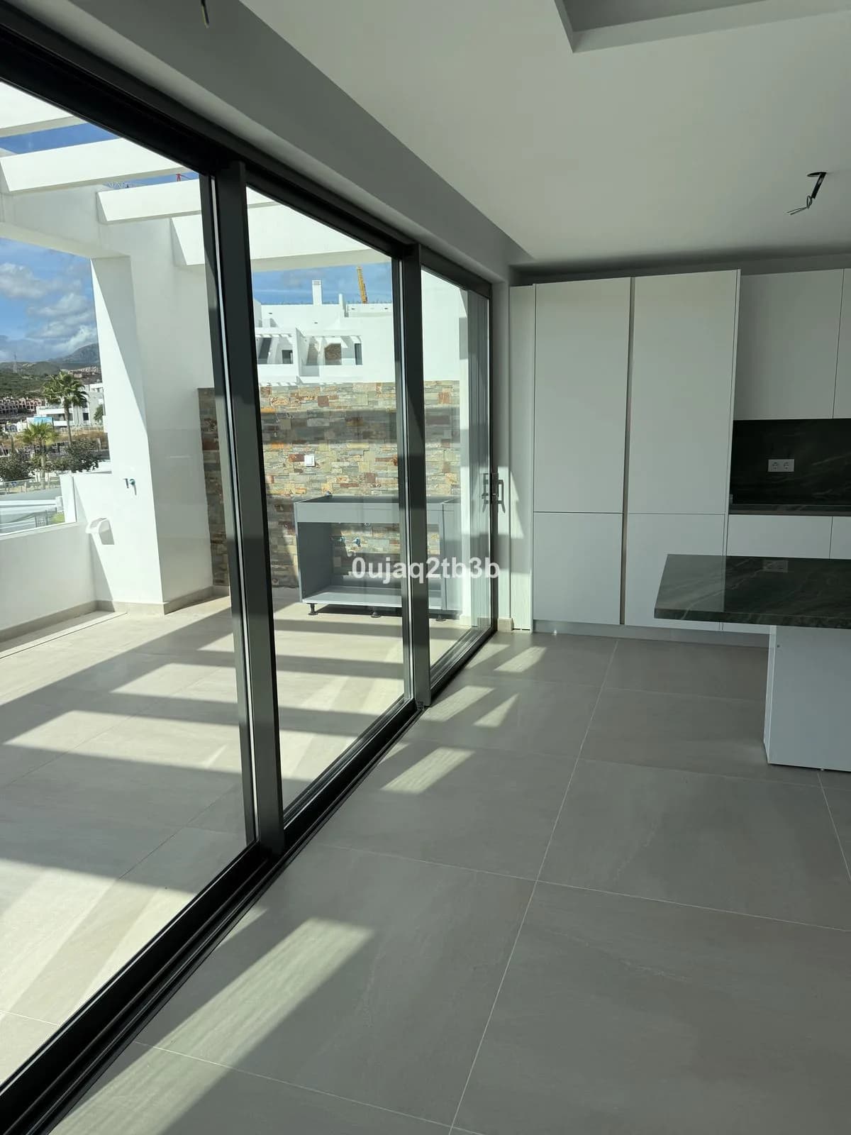 3 Bedroom Penthouse for Sale in Estepona, Málaga - Image 7