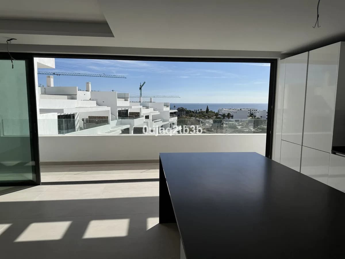 2 Bedroom Penthouse for Sale in Estepona, Málaga - Image 6