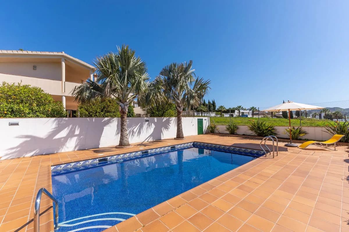 4 Bedroom Detached Villa for Sale in Mijas Golf, Málaga - Image 2