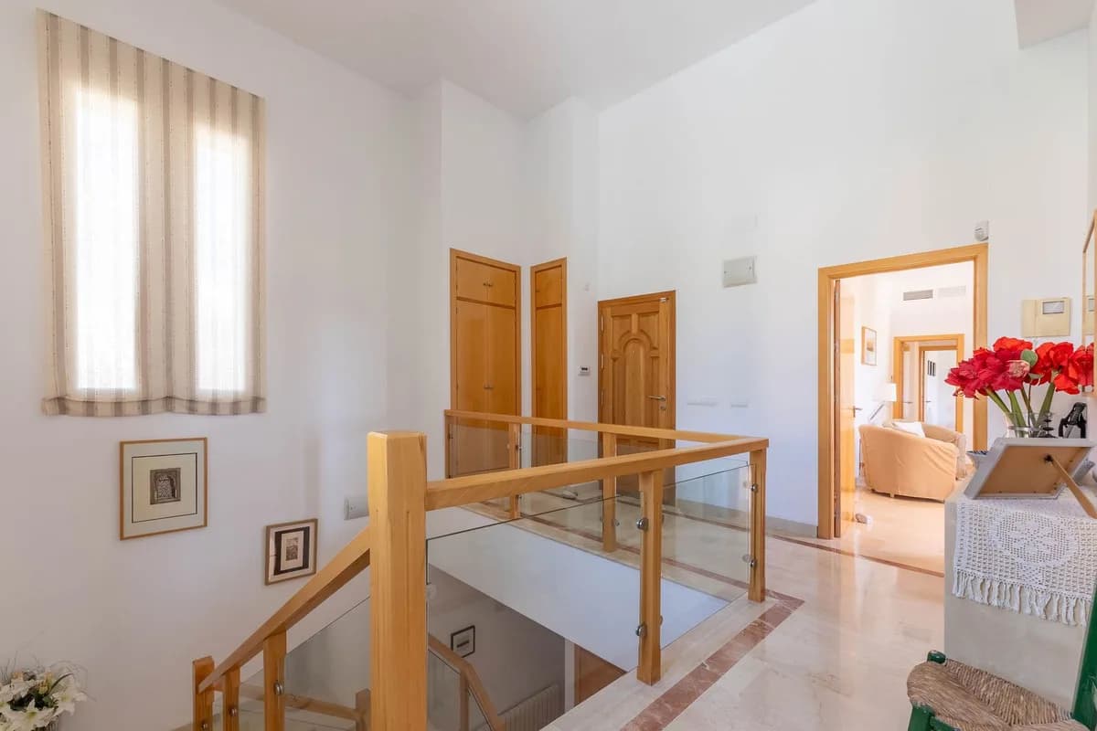 4 Bedroom Detached Villa for Sale in Mijas Golf, Málaga - Image 3
