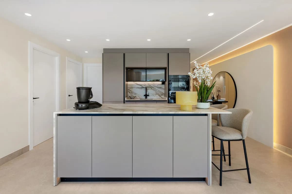 3 Bedroom Ground Floor Apartment for Sale in Costalita, Málaga - Image 8