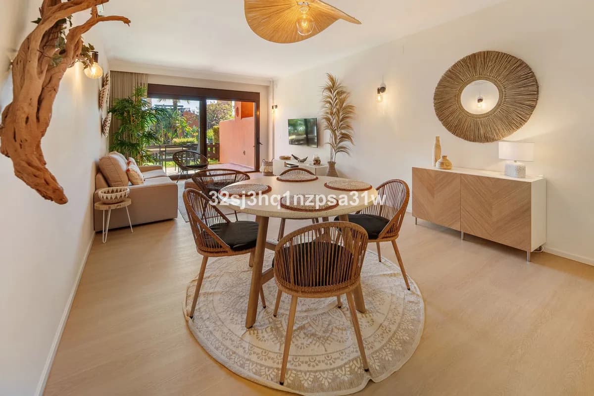 2 Bedroom Ground Floor Apartment for Sale in Estepona, Málaga - Image 4