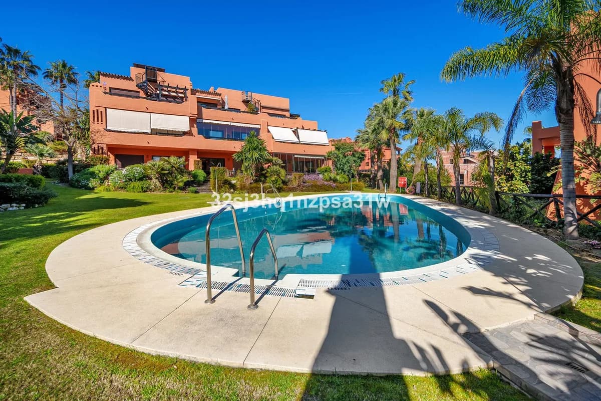 2 Bedroom Ground Floor Apartment for Sale in Estepona, Málaga - Image 9
