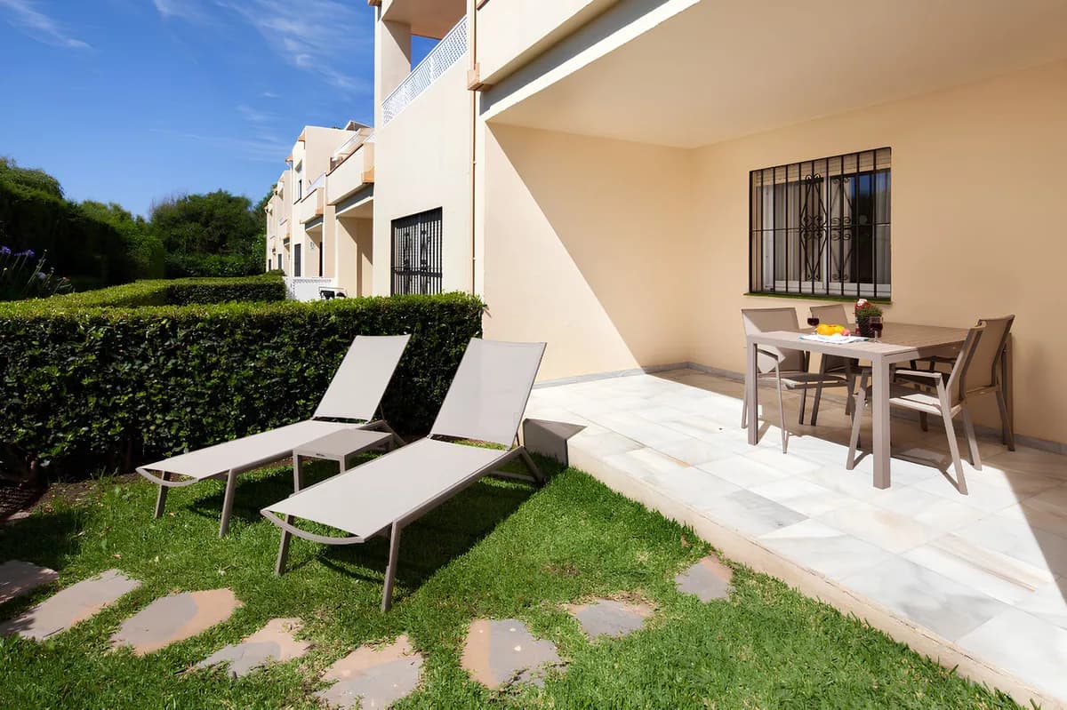 1 Bedroom Ground Floor Apartment for Sale in Mijas Costa, Málaga - Image 2